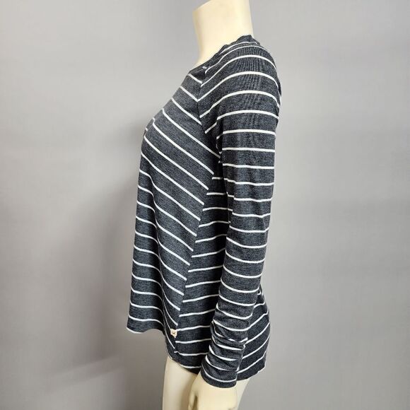 Hollister small top   - Picture 3 of 5